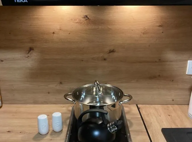 Basia 2 * אוסטראון